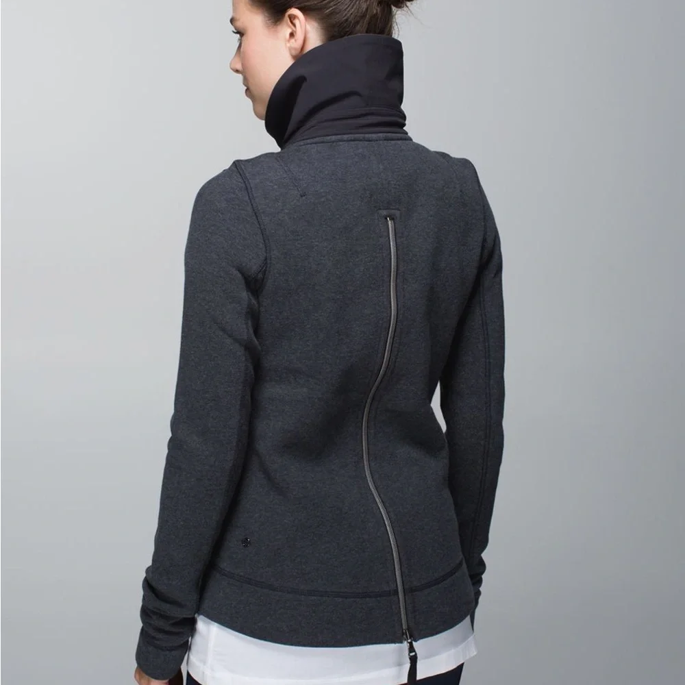 Lululemon En Route Grey Black Zippered Jacket